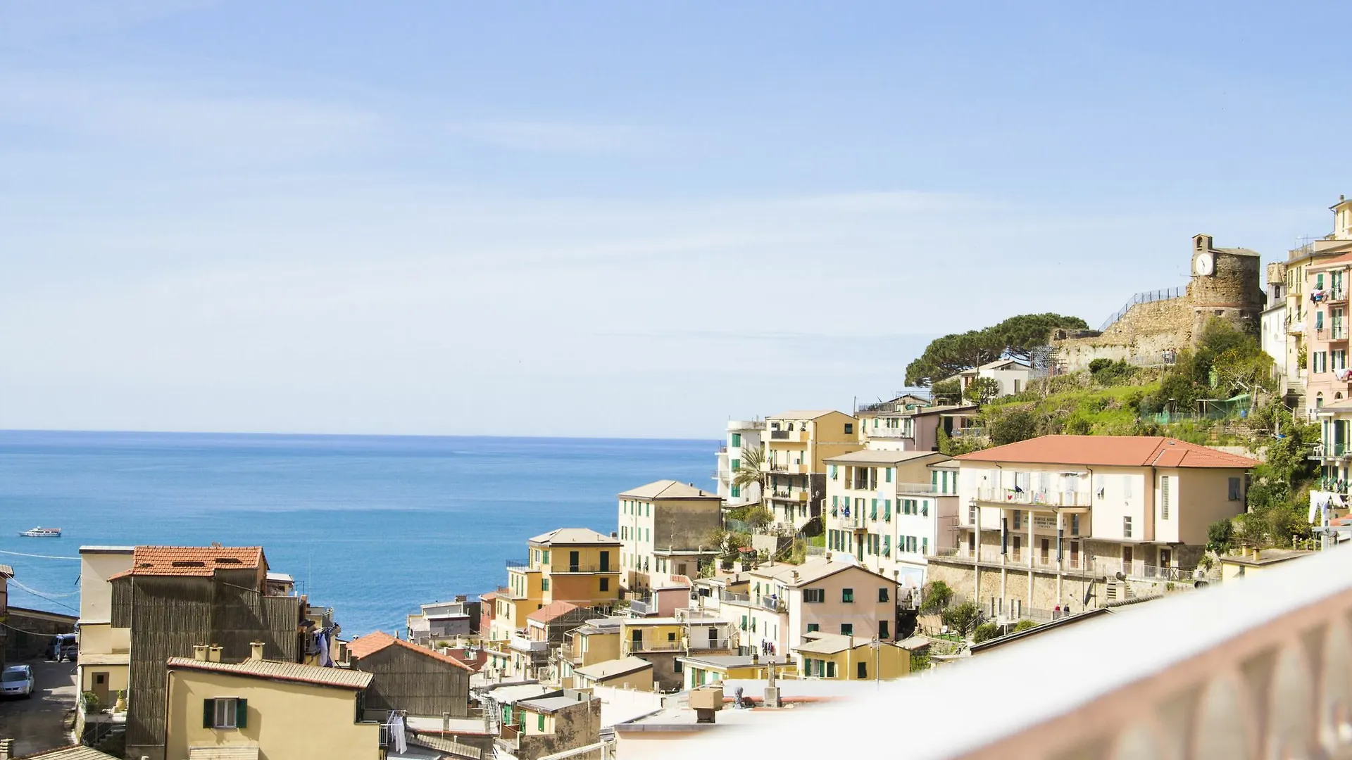 Live In The Heart Of 5 Terre contacts